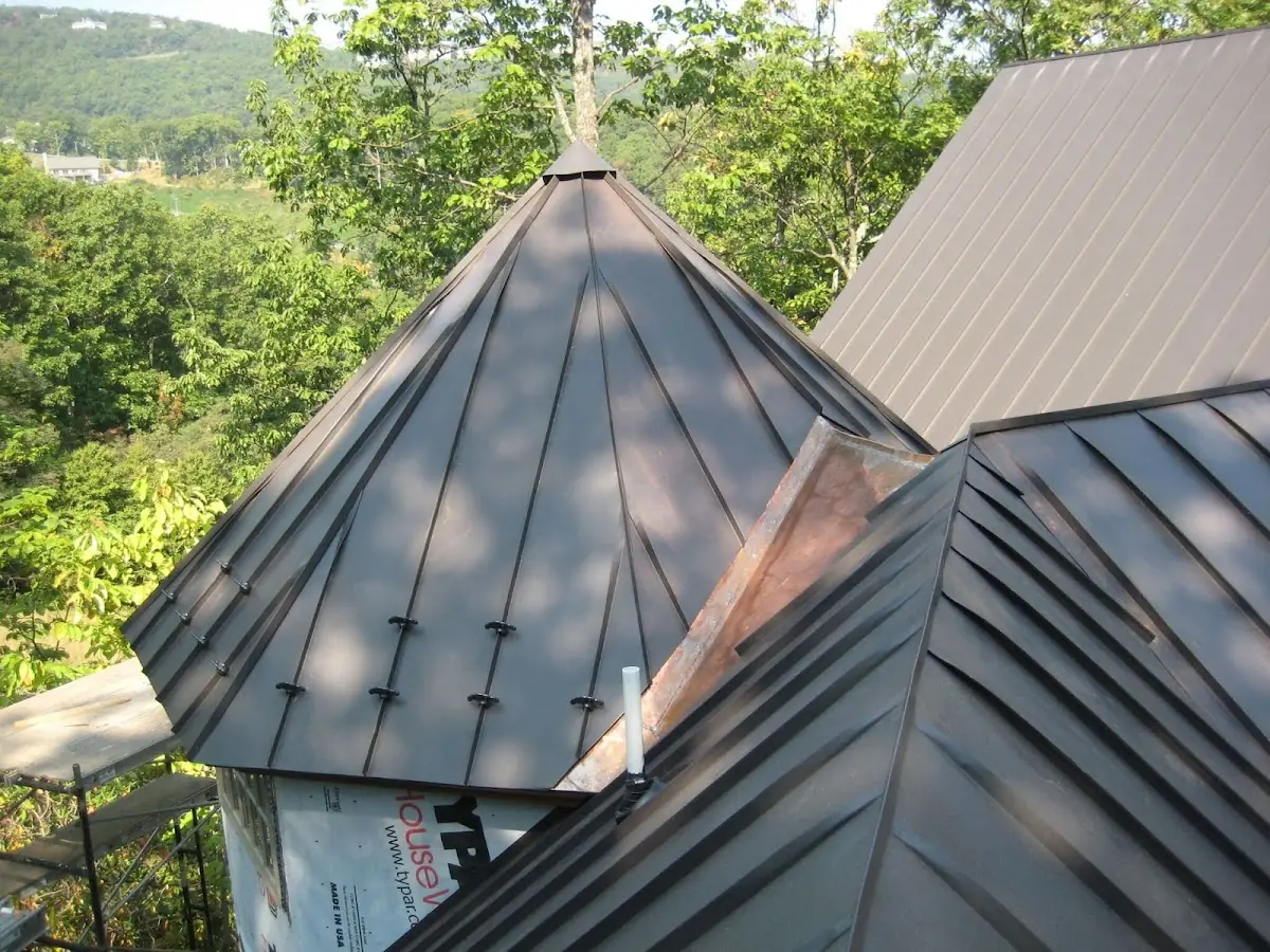 Professional Gutter Cleaning by Craftsman Roofing in Lennox